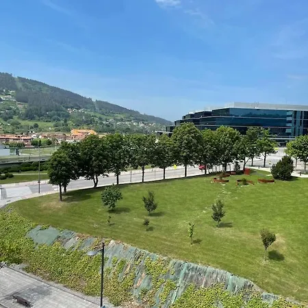 Apto Huca-prados Con Parking شقة