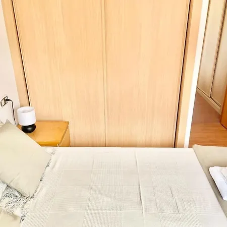 Apto Huca-prados Con Parking Apartamento